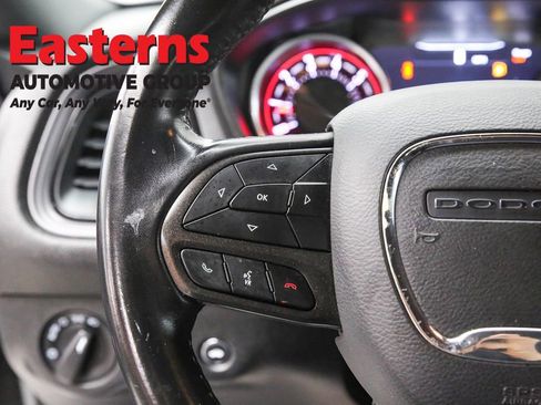 Used 2023 Dodge Challenger SXT image 15