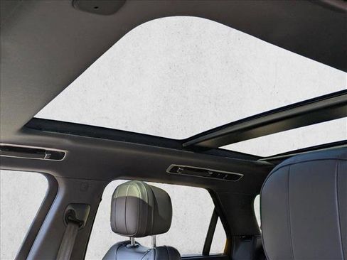 New 2026 Land Rover Range Rover Sport SE AWD/4WD image 15