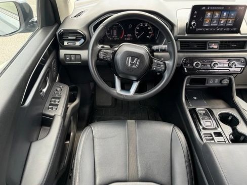 Used 2024 Honda Pilot Touring image 38