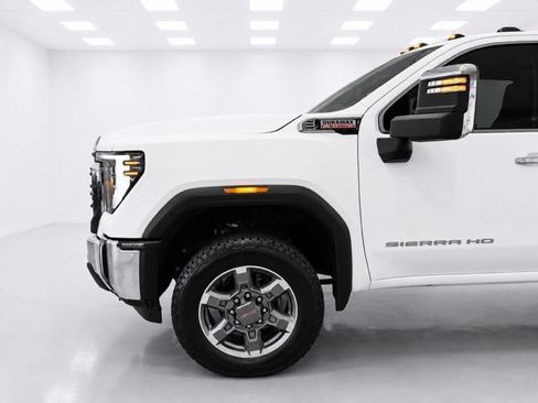 Used 2026 GMC Sierra 2500 SLT w/ SLT Convenience Package AWD/4WD image 10
