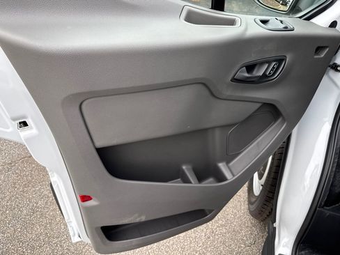 New 2026 Ford Transit 250 148 Medium Roof w/ Load Area Protection Package RWD image 38