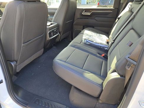 New 2026 GMC Sierra 2500 SLT w/ SLT Convenience Package image 21