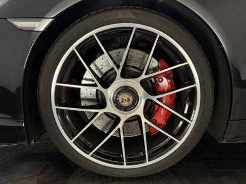 Used 2019 Porsche 911 Turbo image 43