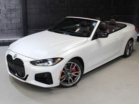 Used 2024 BMW M440i Convertible RWD image 6