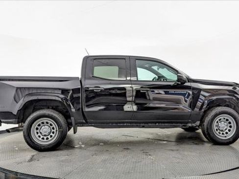 Used 2024 Chevrolet Colorado W/T image 8