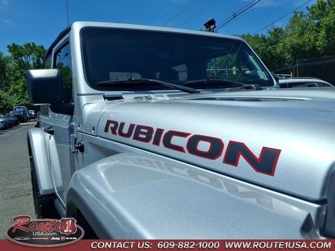 Used 2022 Jeep Wrangler Rubicon w/ LED Lighting Group AWD/4WD image 11