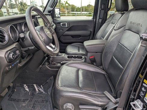 Used 2023 Jeep Wrangler Sahara image 22
