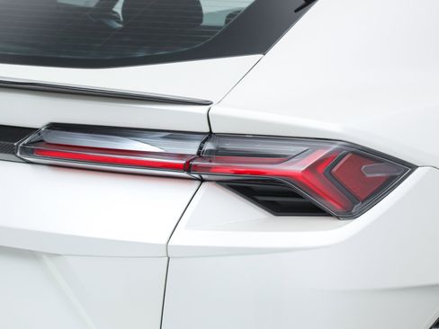 Used 2023 Lamborghini Urus Performante image 18