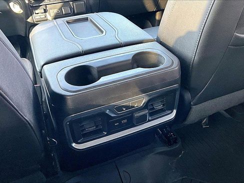 Used 2020 Chevrolet Silverado 2500 LTZ AWD/4WD image 11