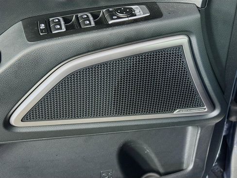 Certified 2025 Kia Telluride S image 21