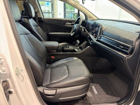Used 2025 Kia Sportage EX w/ Premium Package FWD image 26