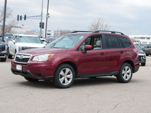 Used 2015 Subaru Forester 2.5i Premium AWD/4WD image 2