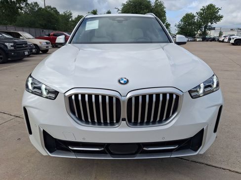 Used 2024 BMW X5 xDrive40i w/ Executive Package AWD/4WD image 9