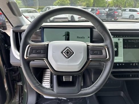 Used 2023 Rivian R1S Adventure AWD/4WD image 27