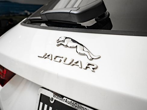 Used 2023 Jaguar F-PACE S image 18