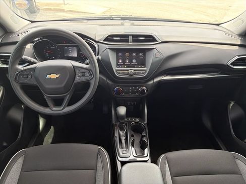 Used 2022 Chevrolet TrailBlazer LT FWD image 14