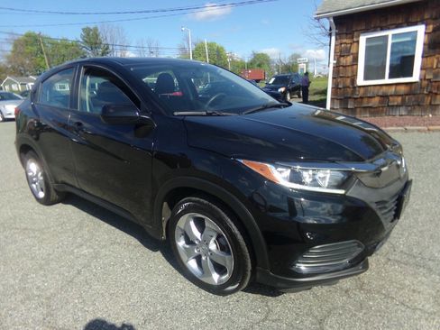 Used 2021 Honda HR-V LX image 4
