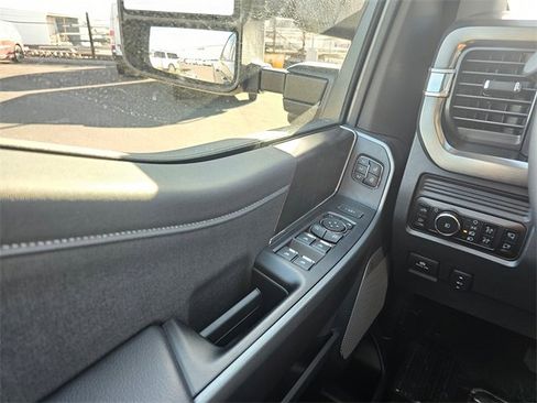 New 2025 Ford F350 Lariat w/ Lariat Ultimate Package image 33