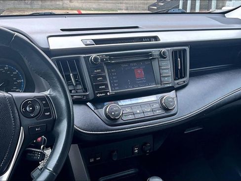 Used 2017 Toyota RAV4 XLE image 9