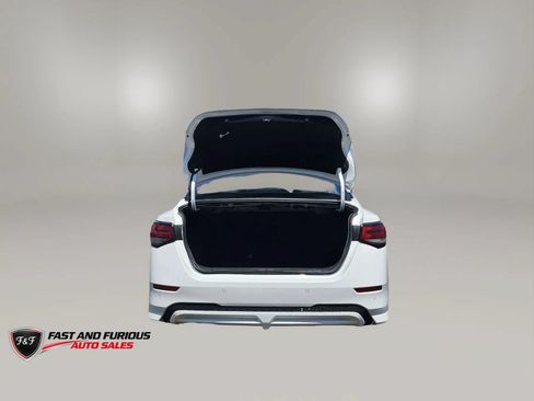 Used 2024 Nissan Sentra SV FWD image 7