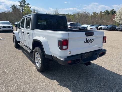 Used 2021 Jeep Gladiator Sport AWD/4WD image 3