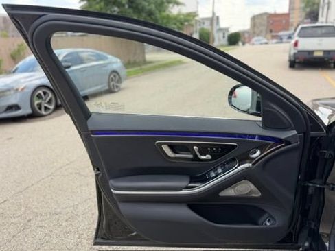 Used 2022 Mercedes-Benz S 580 4MATIC Sedan image 11