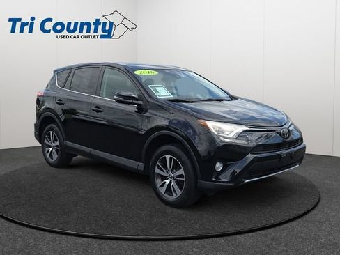 Used 2018 Toyota RAV4 XLE FWD image 1