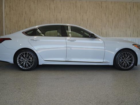 Used 2018 Genesis G80 3.3T Sport RWD image 6
