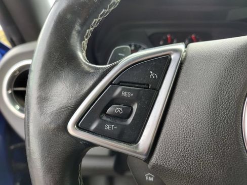 Used 2018 Chevrolet Camaro LT RWD image 10