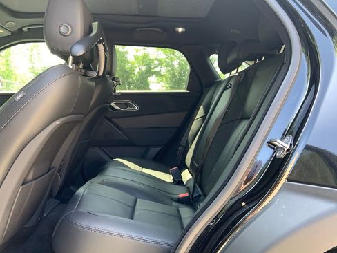 Certified 2025 Land Rover Range Rover Velar Dynamic SE image 15