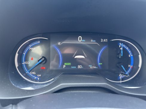 Used 2020 Toyota RAV4 XLE Premium w/ All Weather Liner Package AWD/4WD image 19