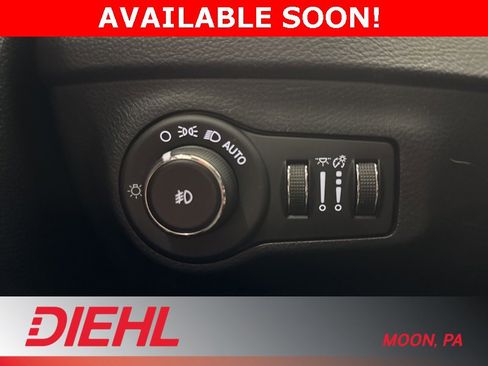 Used 2021 Jeep Compass 80th Special Edition w/ Sun and Sound Group image 23
