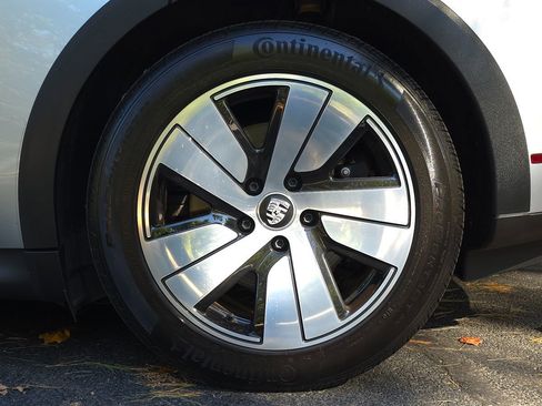 Used 2023 Porsche Taycan 4 Cross Turismo w/ Premium Package image 65