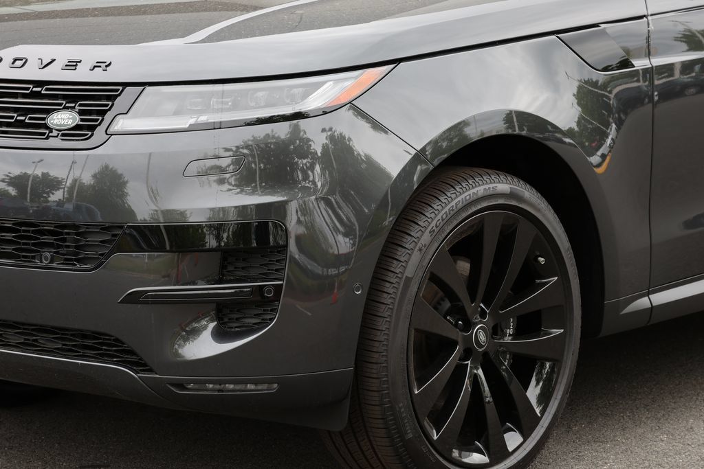 New 2025 Land Rover Range Rover Sport SE AWD/4WD image 3