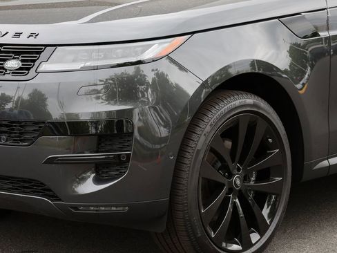 New 2025 Land Rover Range Rover Sport SE AWD/4WD image 3