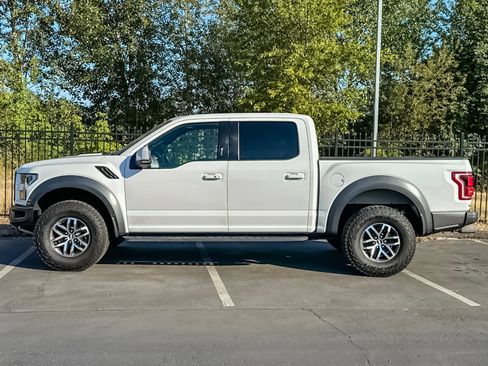 Used 2018 Ford F150 Raptor w/ Equipment Group 802A Luxury AWD/4WD image 6