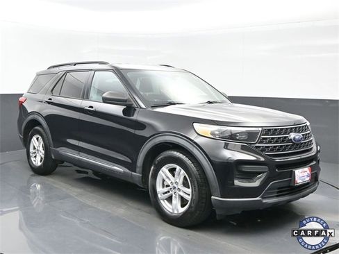 Used 2020 Ford Explorer XLT w/ Comfort Package image 8