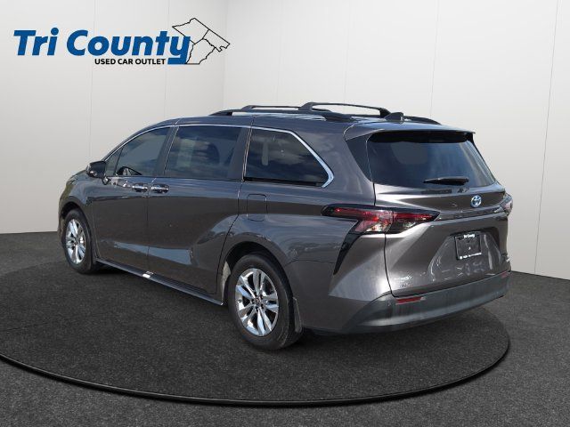 Certified 2024 Toyota Sienna XLE w/ XLE Plus Package AWD/4WD image 6