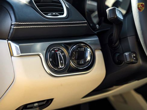 Used 2024 Porsche 718 Cayman Style Edition image 25