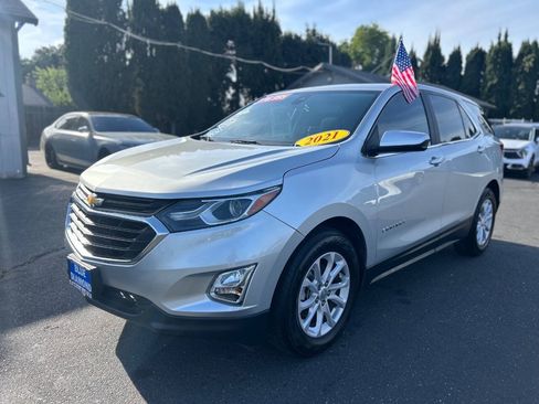 Used 2021 Chevrolet Equinox LT FWD image 3