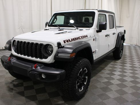Used 2026 Jeep Gladiator Rubicon AWD/4WD image 33