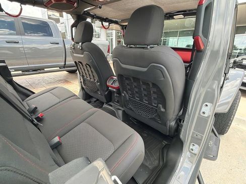 Used 2020 Jeep Wrangler Unlimited Rubicon AWD/4WD image 23