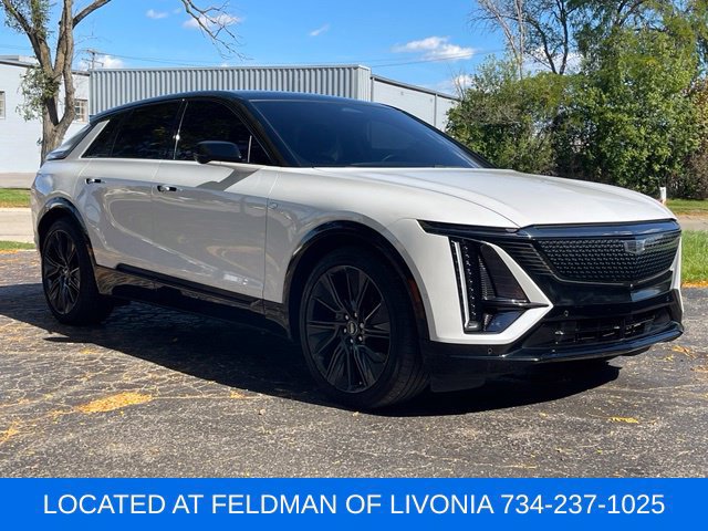 Used 2024 Cadillac Lyriq Sport AWD/4WD image 7