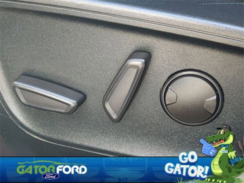 Used 2020 Ford Escape SE Sport image 22