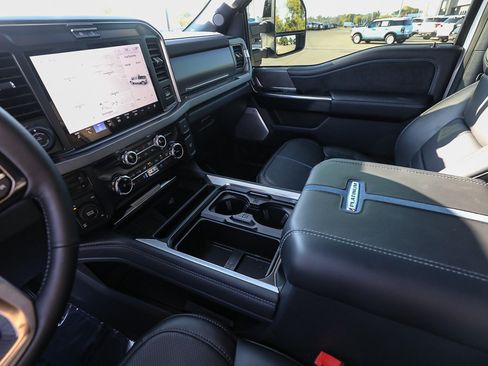 Certified 2025 Ford F250 Platinum AWD/4WD image 20