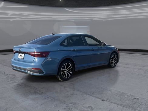 Used 2025 Volkswagen Jetta Sport FWD image 5