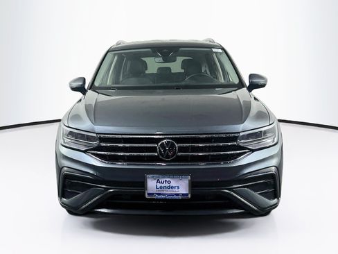 Used 2023 Volkswagen Tiguan SE AWD/4WD image 2