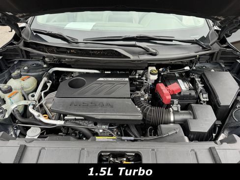 Used 2023 Nissan Rogue SV w/ SV Premium B Package image 11