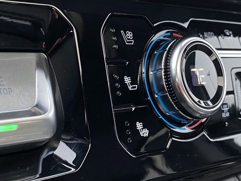 Used 2024 GMC Sierra 1500 Denali w/ Denali Reserve Package image 18