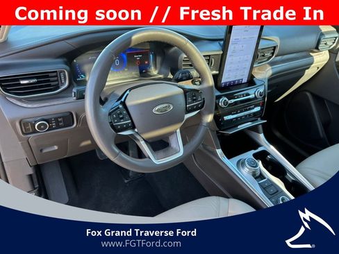 Certified 2023 Ford Explorer Platinum w/ Technology Package image 19